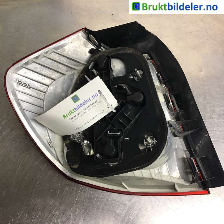 Baklykt høyre til BMW 1-Serie 2004-2011 (E81/E82/E87/E88) (E81/E82/E87/E88) (BMW|63 21 6 924 502|301 538 0000|)