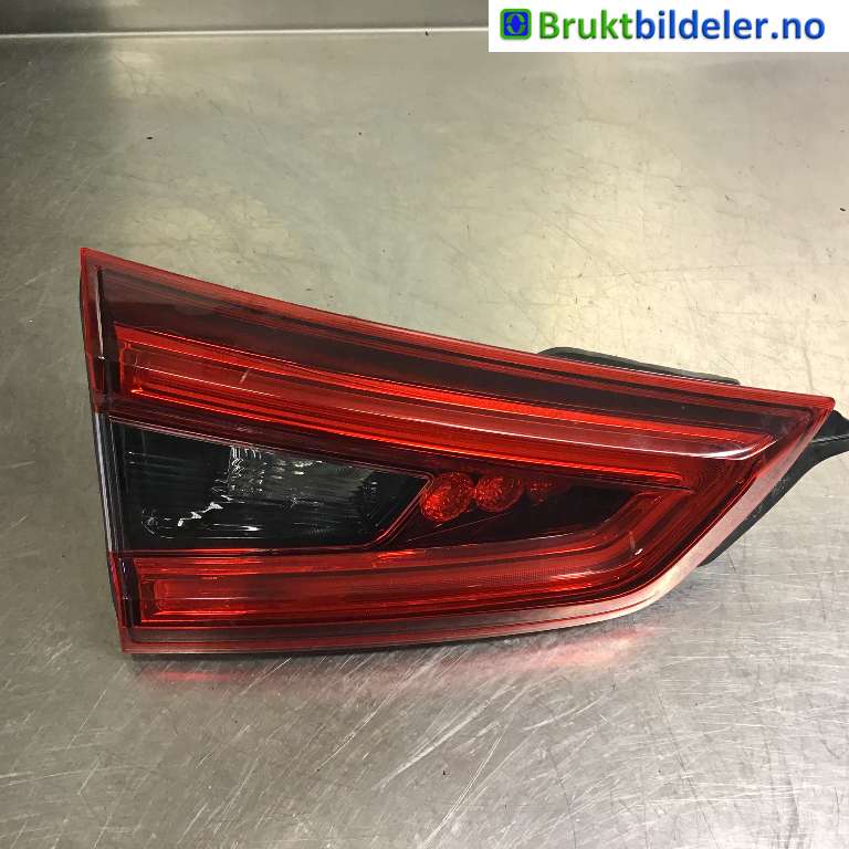 Baklykt venstre indre til Nissan Qashqai, 2014-2021 (Type II)  (NISSAN|26555-HV05A)