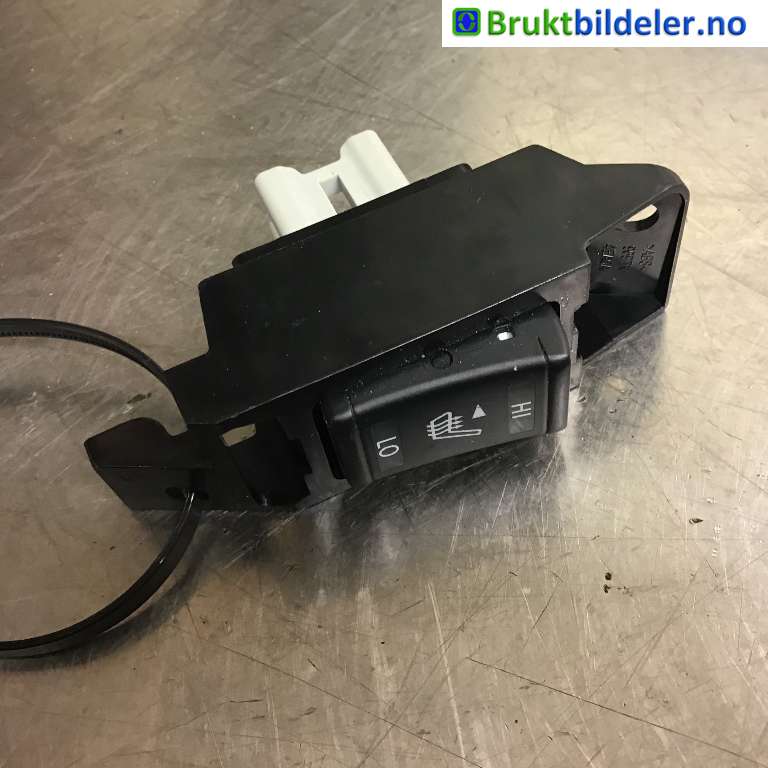 Bryter setevarme til Nissan Qashqai, 2014-2021 (Type II)  (NISSAN|)