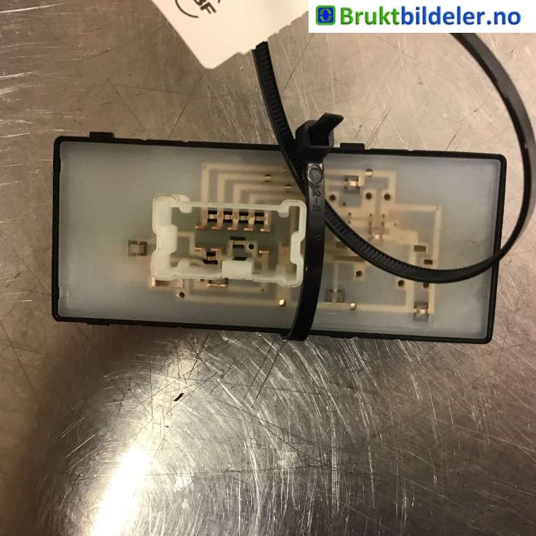 Bryter ruteheis til Nissan Qashqai 2014-2021 (Type II)  (NISSAN|25411 HV00A|)
