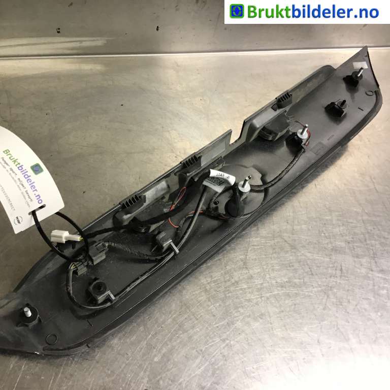 Skiltlys til Nissan Qashqai 2014-2021 (Type II)  (NISSAN|908104EU0H|)