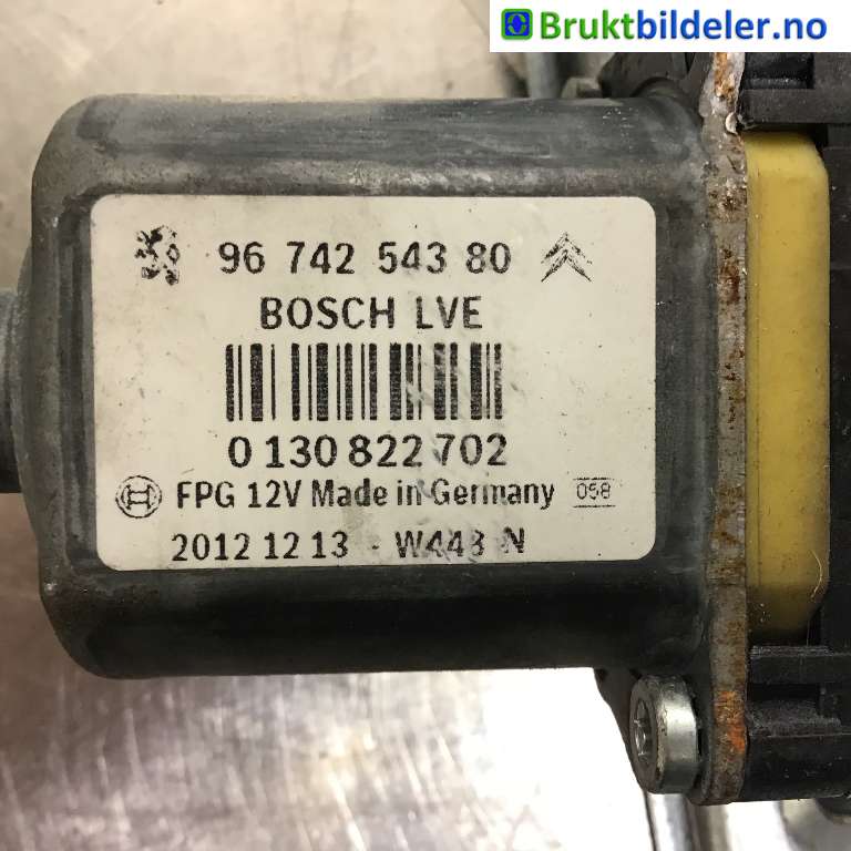 Ruteheis høyre foran til Peugeot 208 2012-2019 (Type I)  (PEUGEOT|96 733 606 80|)