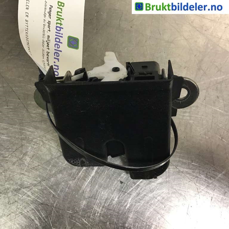 Baklukelås til VW Scirocco, 2008-2013 (VOLKSWAGEN|1K8 827 505 B)