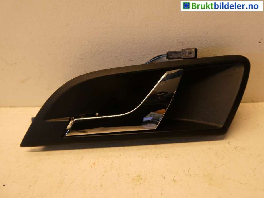 Dørhåndtak inv høyre bak til Škoda Superb, 2008-2015 (Type II) (SKODA|3T0 839 247)