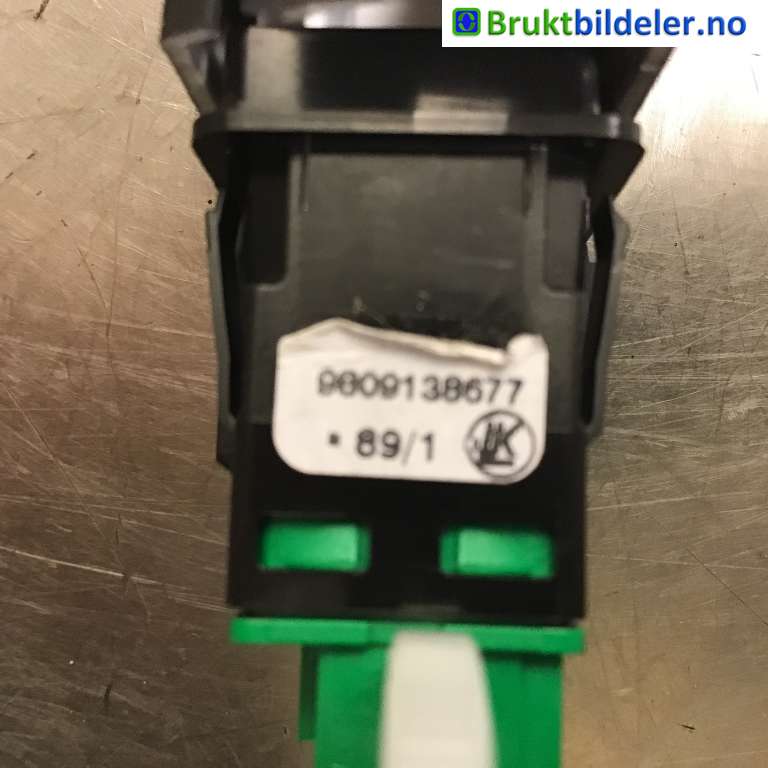 Bryter diverse til Peugeot Expert 2016-->> (Type III) (PEUGEOT|9809138677|)