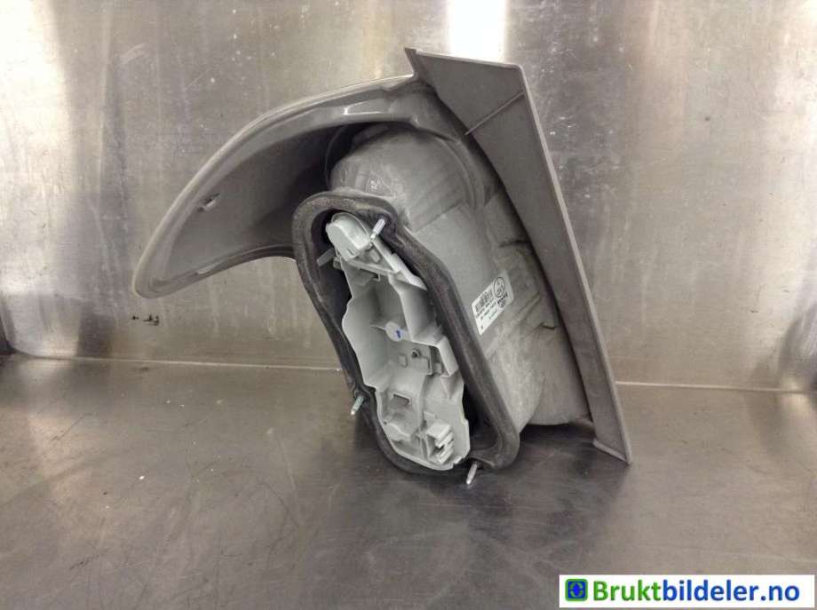 Baklykt høyre til Toyota Verso 2004-2009 (Type II)  (TOYOTA|81550-0F060|)