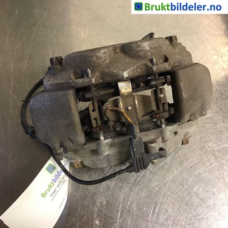 Bremsecaliper høyre foran til Mercedes CLS 2004-2010 (C219) (C219) (MERCEDES|A 004 420 10 83|)