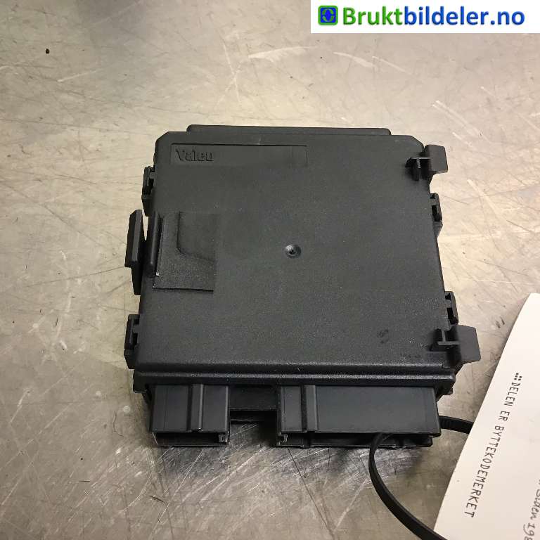 Styreenhet elektrisk bakluke til Mercedes CLS 2004-2010 (C219) (C219) (MERCEDES|A 219 820 05 26|73673711|)
