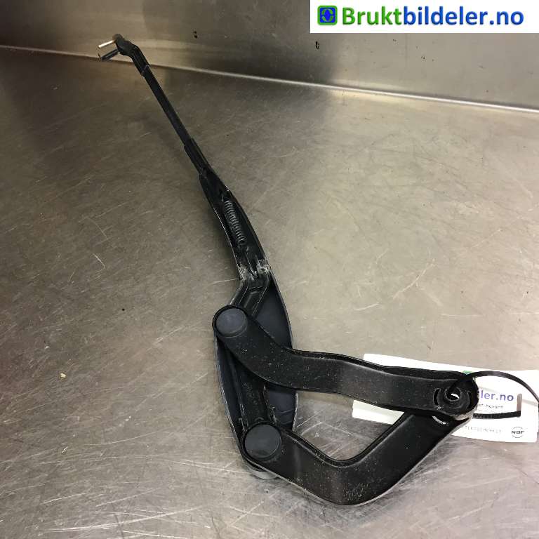 Viskerarmer frontrute til Mercedes CLS 2004-2010 (C219) (C219) (MERCEDES|A 211 820 04 44|)