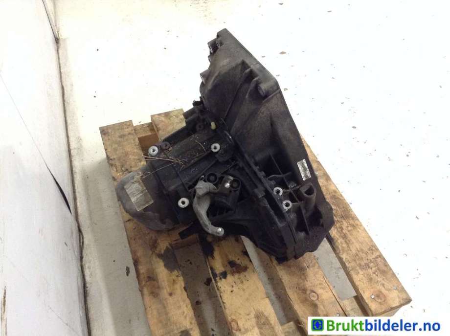 Girkasse manuell til Nissan Qashqai 2010-2014 (Type I, Fase 2)  (NISSAN|32010JD00A|F5|8200367222)