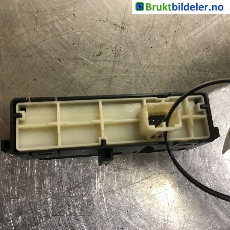 Bryter Antispinn til Toyota Prius 2016-2023 (Type IV) (combi) (combi) (TOYOTA|84010-47260|75H510|)