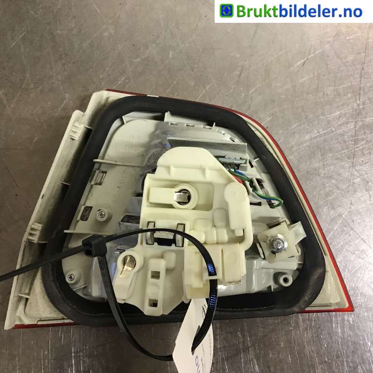 Baklykt venstre indre til BMW 3-Serie 2005-2011 (E90/E91/E92/E93) (E90/E91/E92/E93) (BMW|7 154 161|)