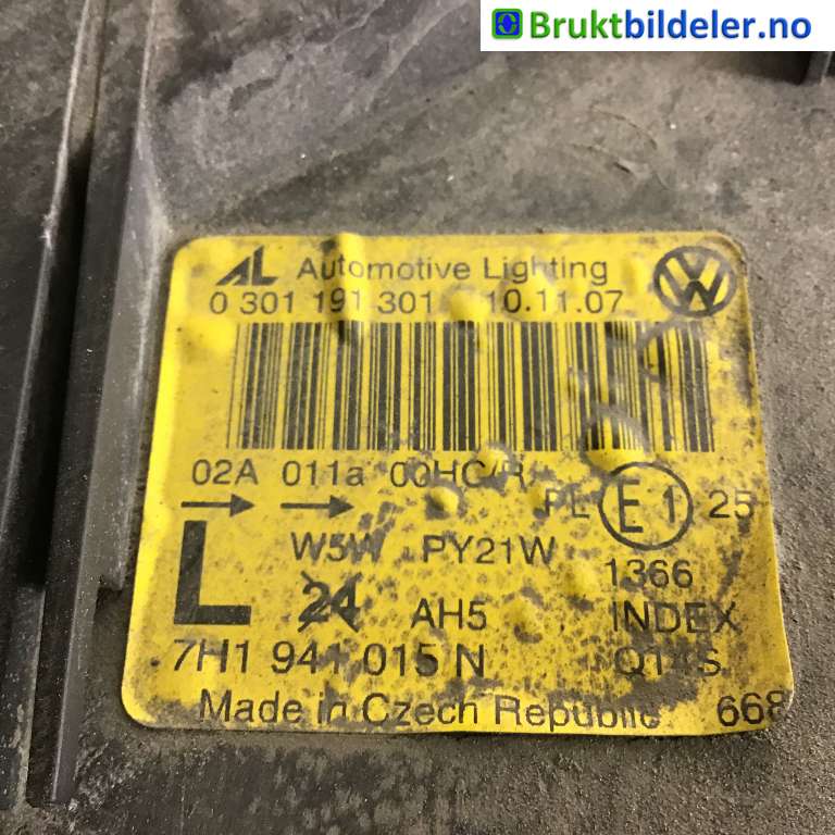 Frontlykt venstre halogen til VW Transporter / Caravelle 2003-2009 (Fase 1) (T5) (T5) (VOLKSWAGEN|7H1 941 015 N|0 301 191 301|)