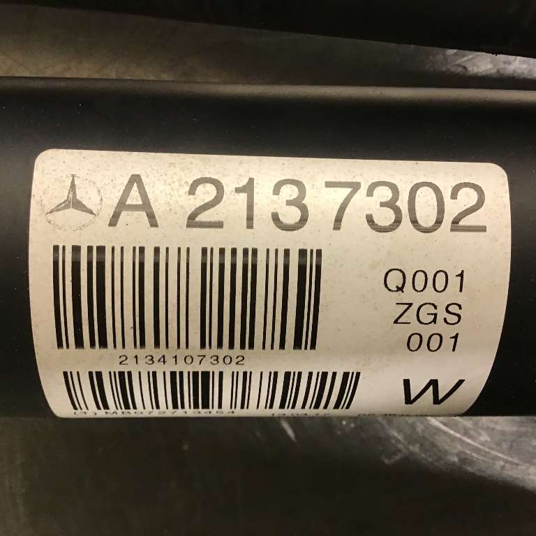 Mellomaksel til Mercedes E-Klasse 2016-2023 (W213) (W213) (MERCEDES|A 213 410 73 02||A 213 73 02)