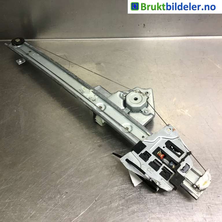 Ruteheis høyre foran til Mitsubishi Pajero 2000-2006 (Type III) (MITSUBISHI|MN167272|)