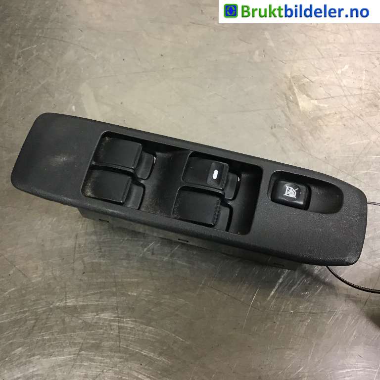 Bryter ruteheis til Mitsubishi Pajero 2000-2006 (Type III) (MITSUBISHI|8608A002|C8D-D372M|)