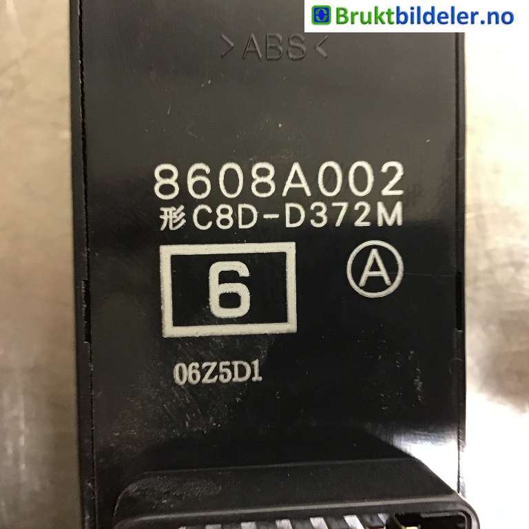 Bryter ruteheis til Mitsubishi Pajero 2000-2006 (Type III) (MITSUBISHI|8608A002|C8D-D372M|)