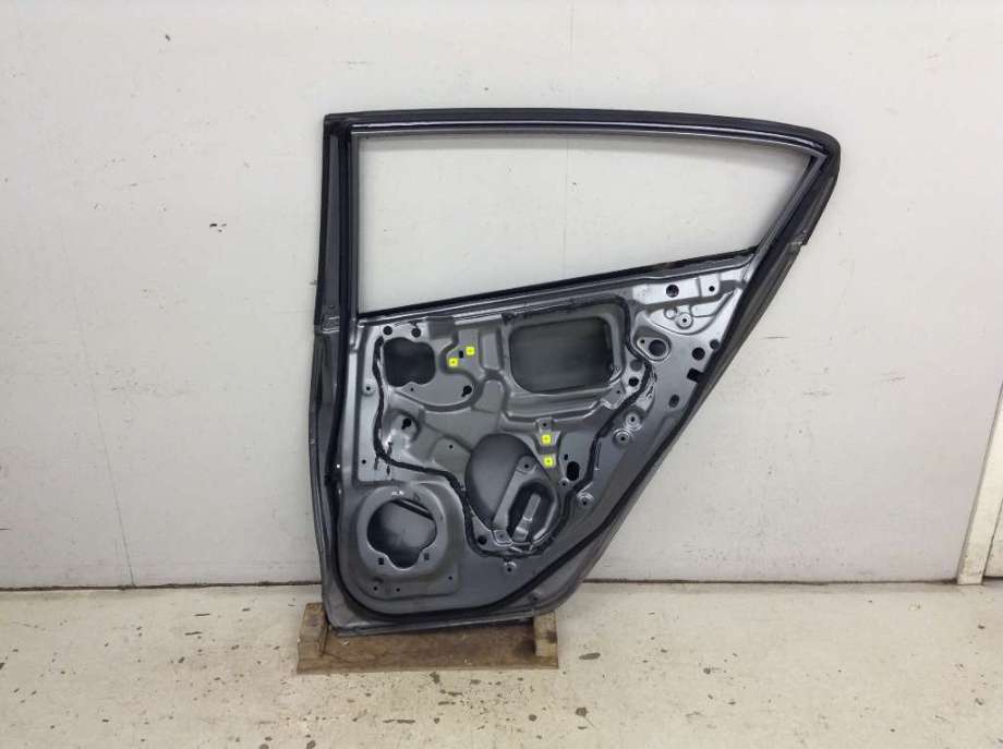Dør høyre bak til Honda Insight 2009-2013  (HONDA|67510-TM8-G00ZZ|)