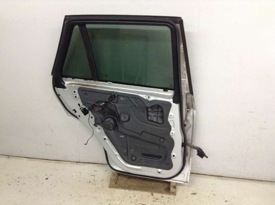 Dør venstre bak til BMW X5 2007-2013 (E70) (E70) (BMW|41 52 7 261 481|)