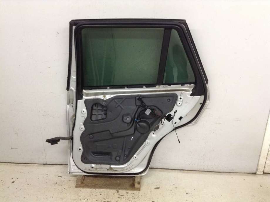 Dør høyre bak til BMW X5 2007-2013 (E70) (E70) (BMW|41 52 7 261 482|)