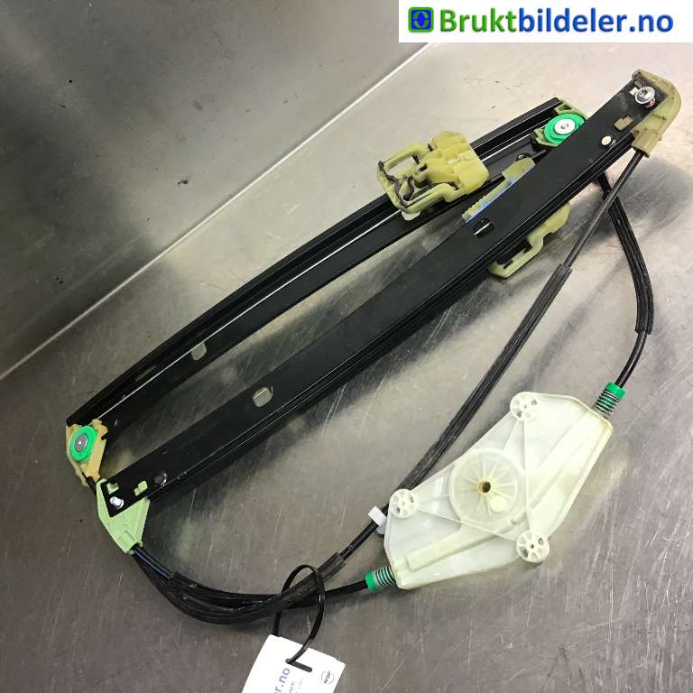 Ruteheis til Audi A8 2010-2013 (Type III, Fase 1)  (AUDI|4H0 839 461 B|1021918640-105|)