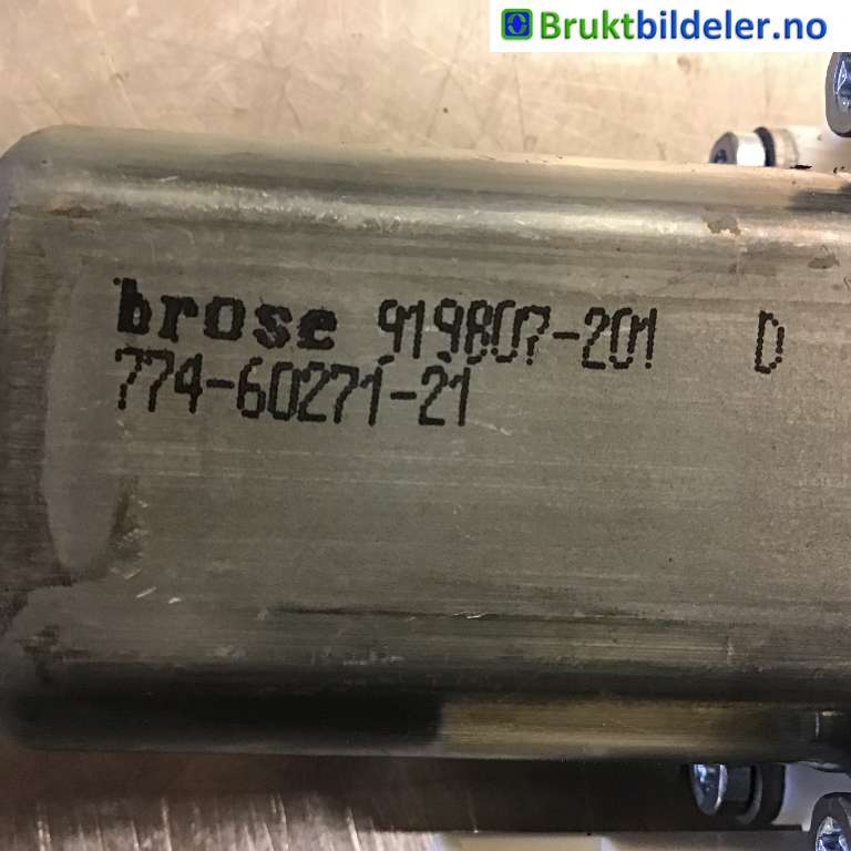 Ruteheis høyre til Audi A8 2010-2013 (Type III, Fase 1)  (AUDI|8K0 959 802 B|919807-201 D|)