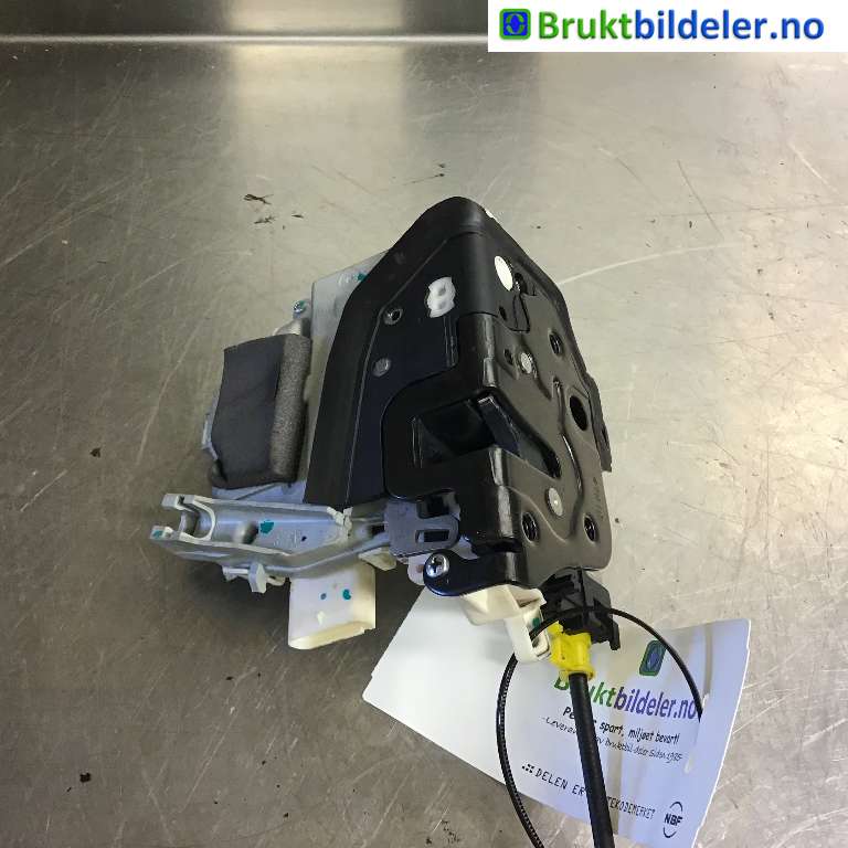Låsekasse høyre til Audi A8 2010-2013 (Type III, Fase 1)  (AUDI|8J1 837 016 C|)