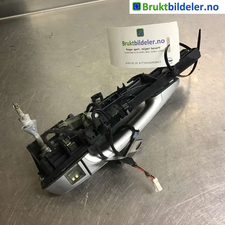 Dørhåndtak utv venstre til BMW X5 2007-2013 (E70) (E70) (BMW|51 21 7 193 263|)