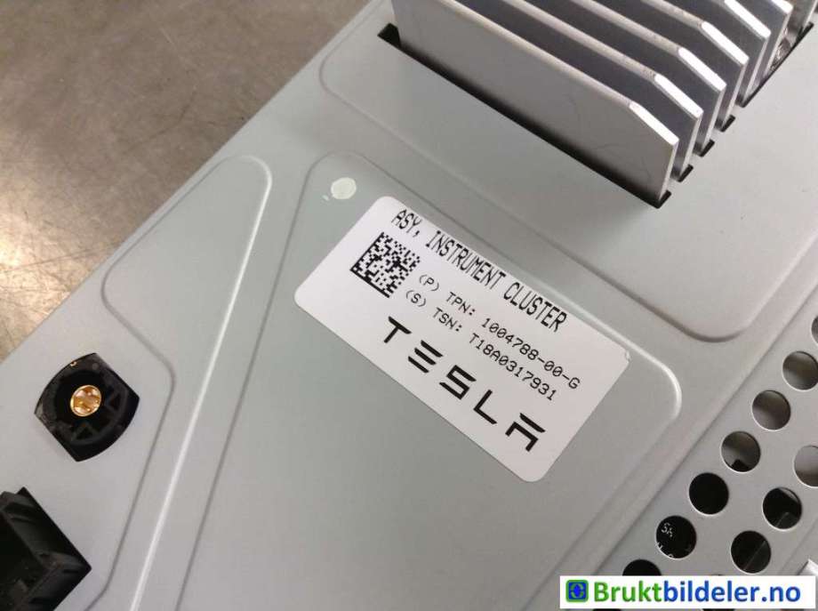 Instrumentpanel til Tesla Model S 2016-2021 (Fase 2) (TESLA|1004788-00-G|)