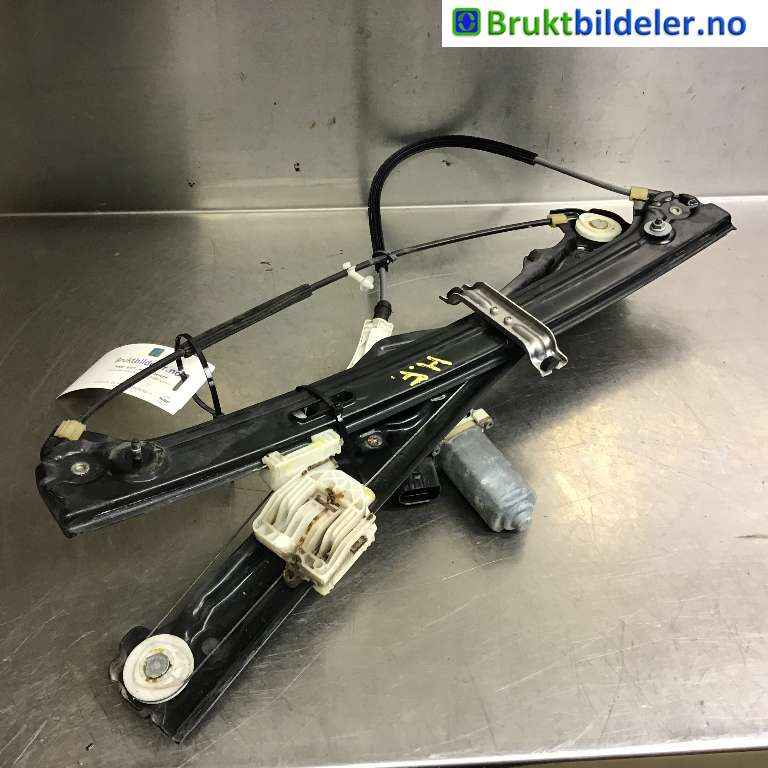 Ruteheis høyre foran til BMW X5, 2007-2013 (E70) (E70) (BMW|51 33 7 166 380)