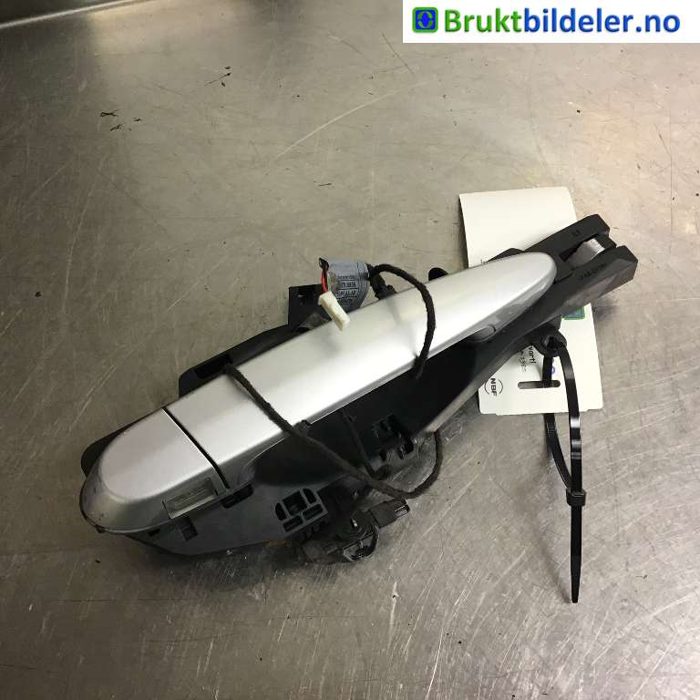 Dørhåndtak utv høyre til BMW X5, 2007-2013 (E70) (E70) (BMW|51 21 7 193 264)