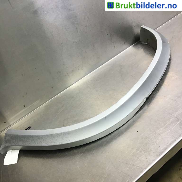 Hjulbuelist høyre bak til BMW X5 2007-2013 (E70) (E70) (BMW|51 77 8 037 294|)