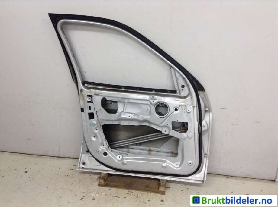 Dør venstre foran til BMW X5 2007-2013 (E70) (E70) (BMW|41 51 7 211 423|)