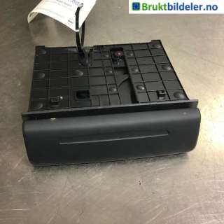 Dashbord koppholder til Audi A8, 2010-2013 (Type III, Fase 1)  (AUDI|4H0 885 995)
