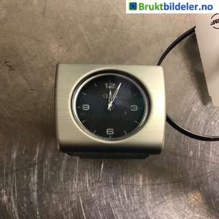 Instrument klokke til Audi A8,   (AUDI|4H0 919 204 H|93-01256-5004)