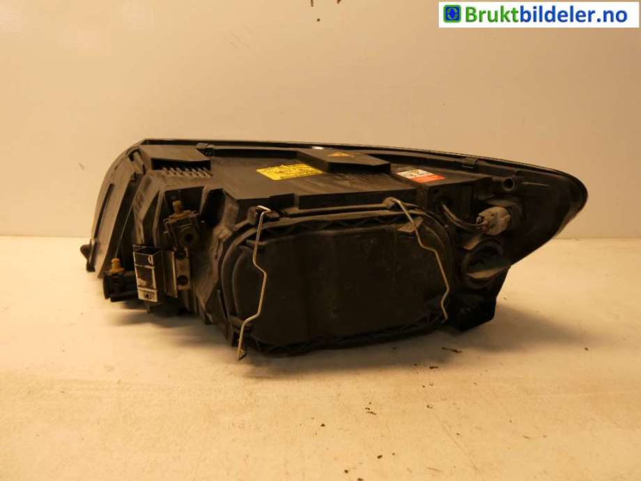 Frontlykt høyre xenon til Volvo V50 2004-2007 (Fase 1)  (VOLVO|30698890|0 301 198 274|31335222)