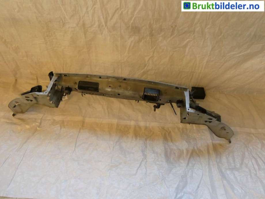 Frontplate til Volvo V50 2004-2007 (Fase 1)  (VOLVO|31335263|)