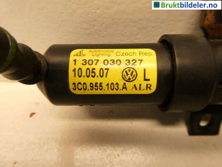 Lyktespylerdyse til VW Passat 2011-2015 (B7) (B7) (VOLKSWAGEN|3AA 955 103|1 307 030 327|3C0.955.103.A)