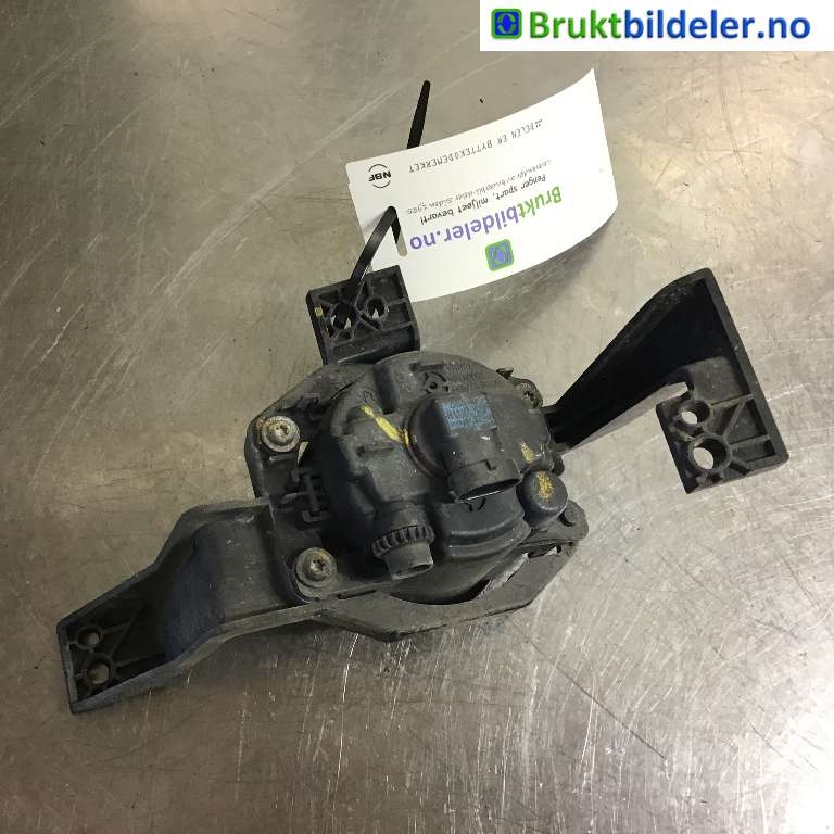 Tåkelykt venstre foran til Ford Ranger / Ranger Raptor 2015-2022  (FORD|AB39-15201-AA|89210094|)