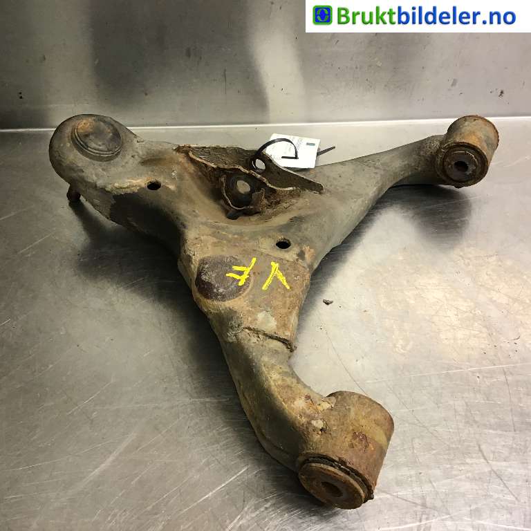 Bærebru venstre foran nedre til Ford Ranger / Ranger Raptor, 2015-2022  (FORD|EB3C-3091-B2C)