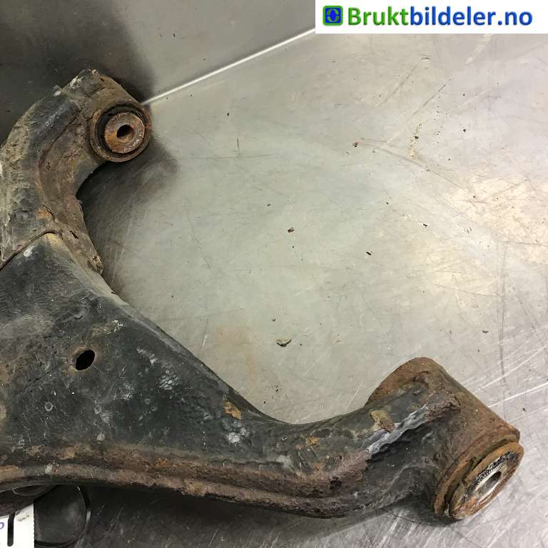 Bærebru venstre foran nedre til Ford Ranger / Ranger Raptor 2015-2022  (FORD|EB3C-3091-B2C|)