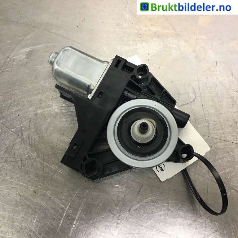 Ruteheis høyre til Volvo V60/V60 CC, 2013-2018 (Type I, Fase 2)  (VOLVO|31253063)