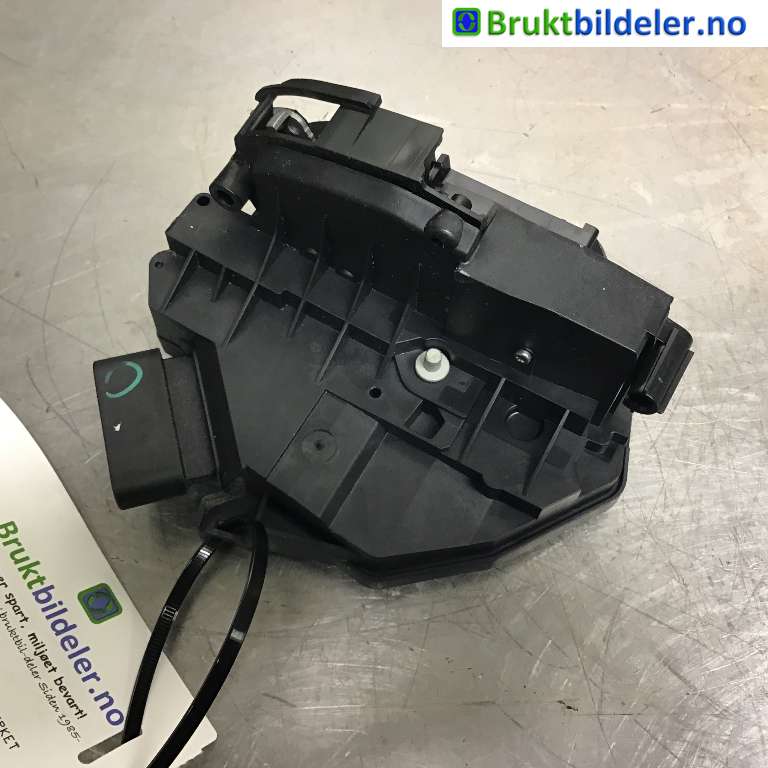 Låsekasse høyre til Volvo V60/V60 CC 2013-2018 (Type I, Fase 2)  (VOLVO|31301746|A046465|)