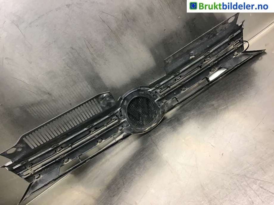 Grill til VW Golf VI 2008-2012 (VOLKSWAGEN|5K0 853 653|)