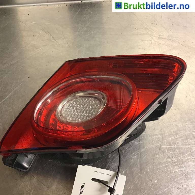 Baklykt høyre indre til VW Tiguan, 2007-2011 (Type I, Fase 1) (VOLKSWAGEN|5N0 945 094 B)
