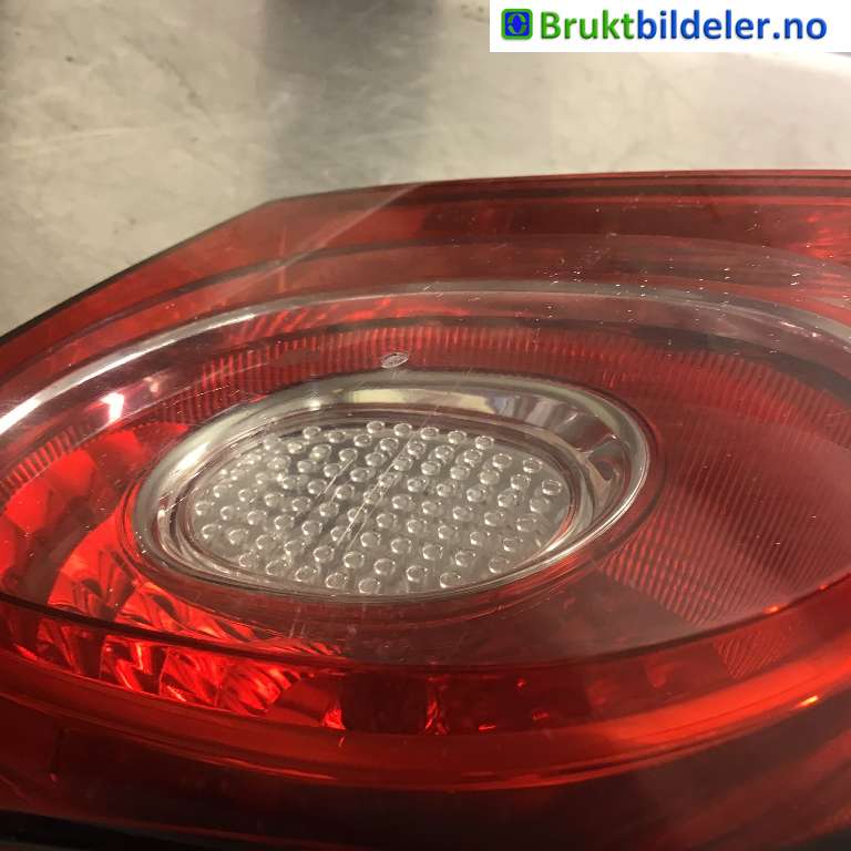 Baklykt høyre indre til VW Tiguan 2007-2011 (Type I, Fase 1) (VOLKSWAGEN|5N0 945 094 B|009 692-02 6832|)