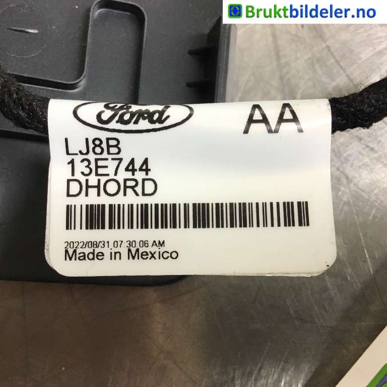 Innredning pakke til Ford Mustang Mach-e 2020-->> (FORD (US)|LJ8B-13E744-DH0RD|)