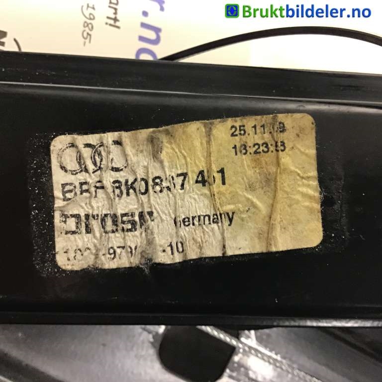 Ruteheis til Audi A4 2007-2014 (Type IV) (B8) (B8) (AUDI|8K0 837 461|)