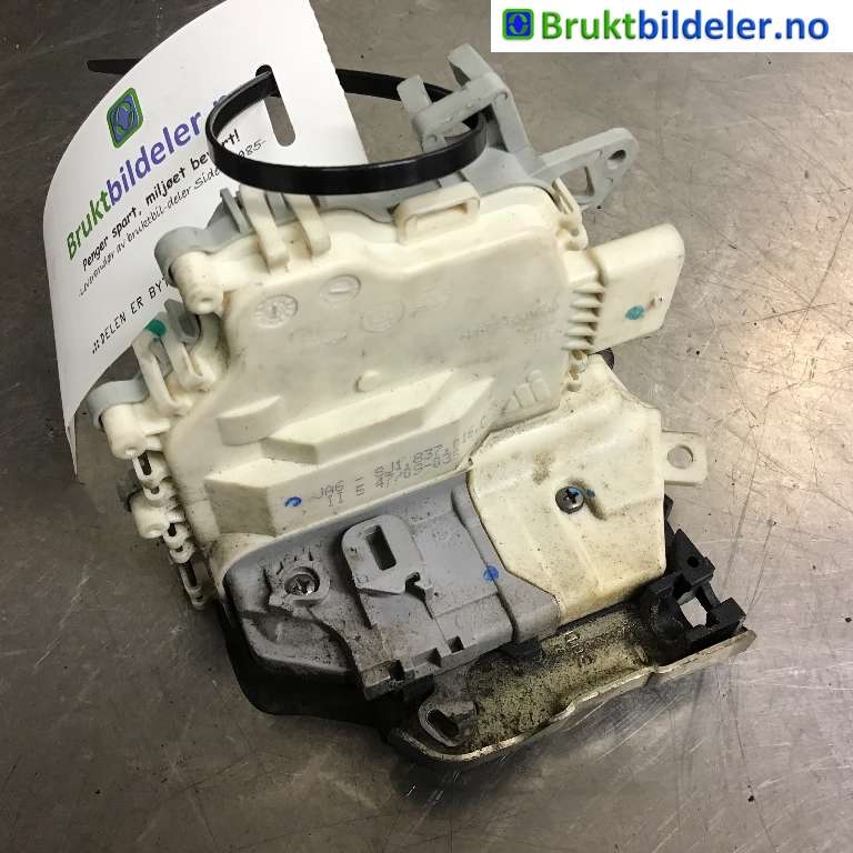Låsekasse høyre foran til Audi A4, 2007-2014 (Type IV) (B8) (B8) (AUDI|8J1 837 016 C)