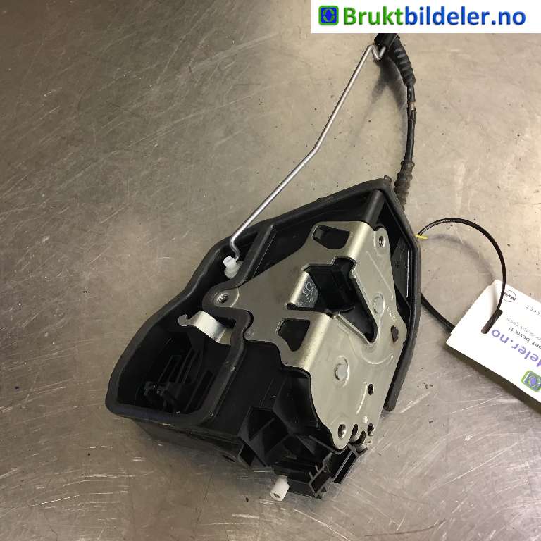 Låsekasse høyre til BMW 5-Serie 2003-2010 (E60/E61) (E60/E61) (BMW|51 21 7 202 146|)